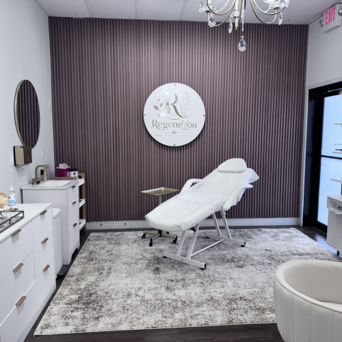 regeneyou-medical-clinic-interior-marlborough-ma.webp