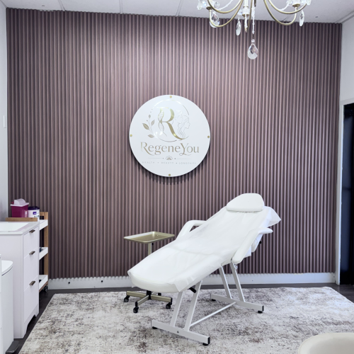 regeneyou-regenerative-medicine-clinic-room-marlborough-ma.webp